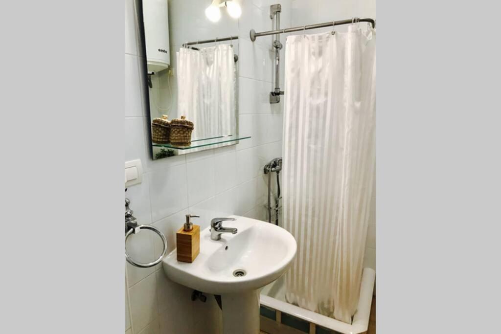 شقة Tgh Acogedor Loft En مالقة المظهر الخارجي الصورة
